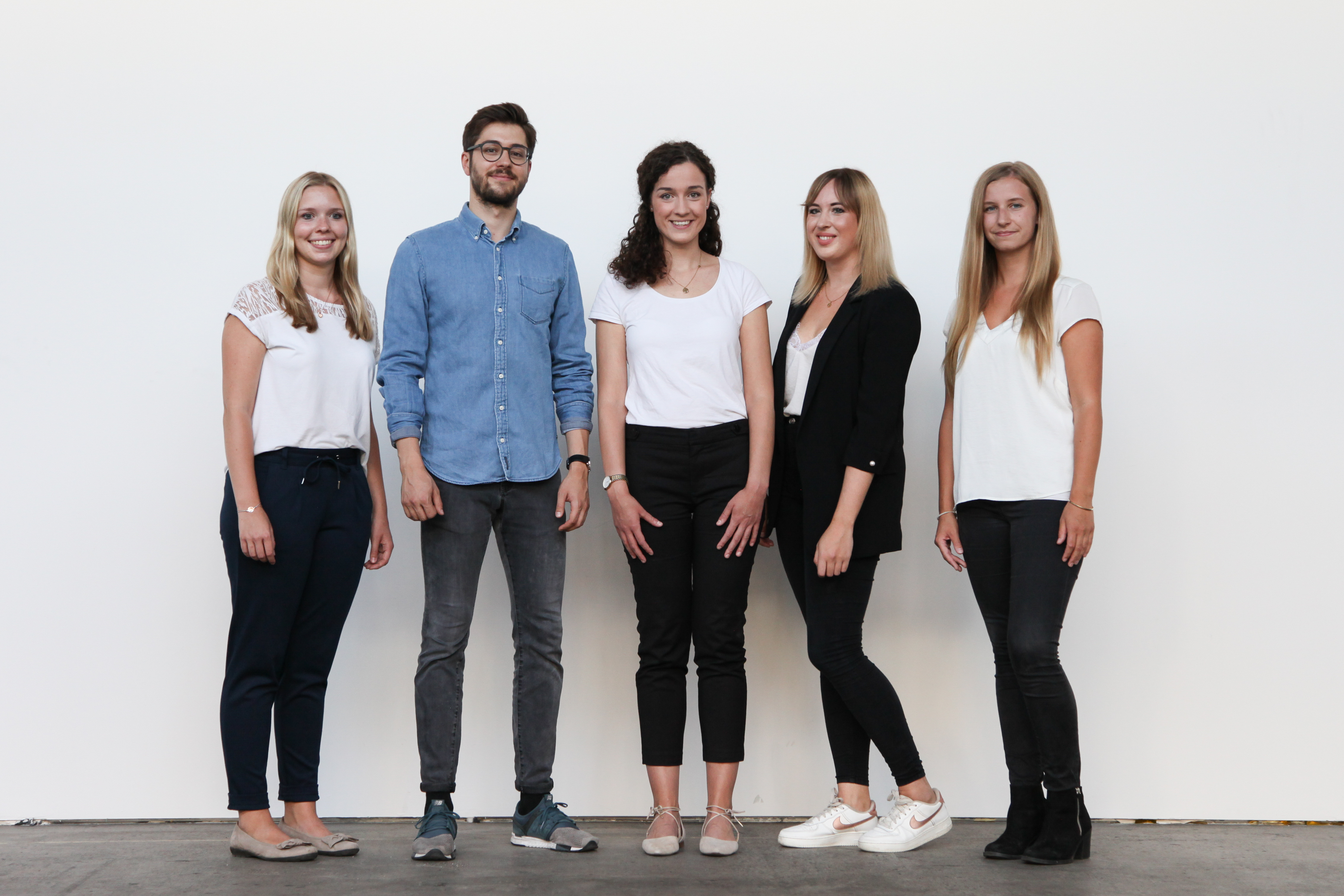 Das Vorstands-Team 2018 - 2019: Karolin Huber, Raphael Jahn, Eleni Schlossnikel, Lisa Gast und Kathrin Schmidtke (v.l.n.r.)
